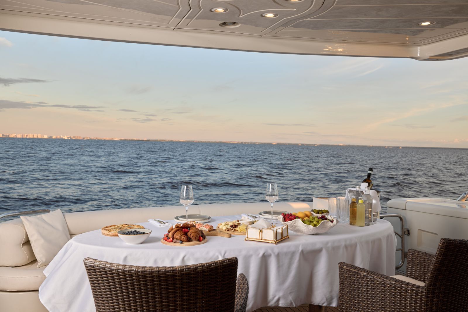 Yacht Dining at Yas Marina