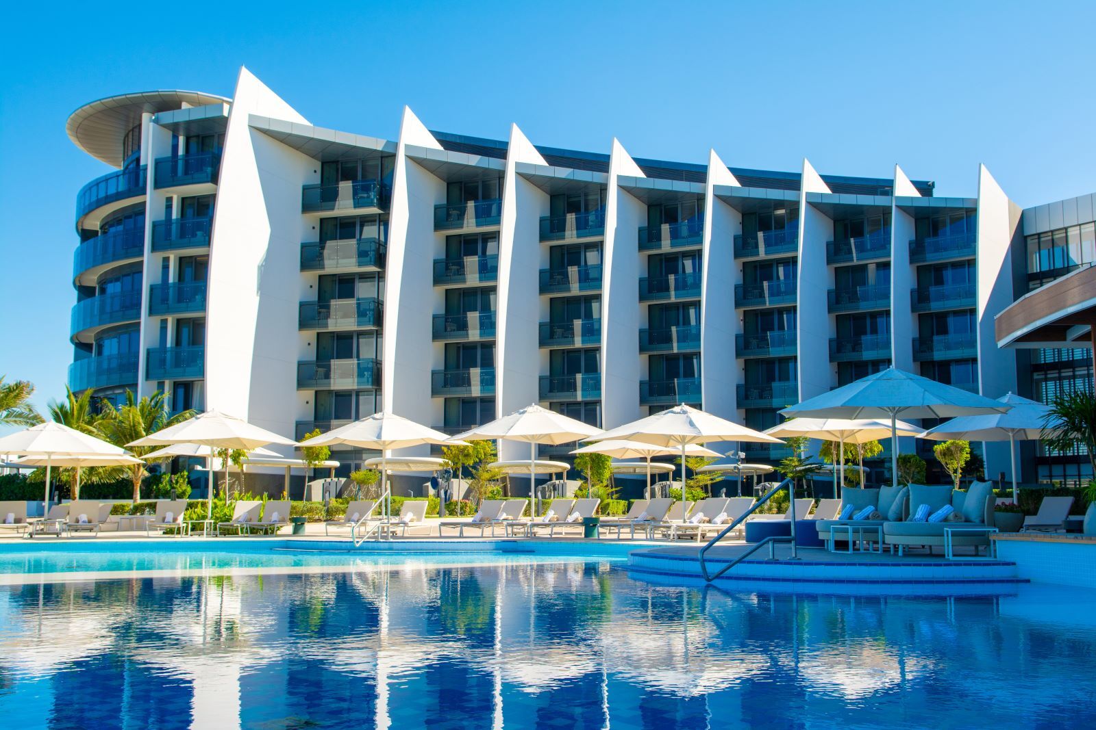 Best-in-Class Clubs in Abu Dhabi: A Lifestyle Guide for Discerning Residents