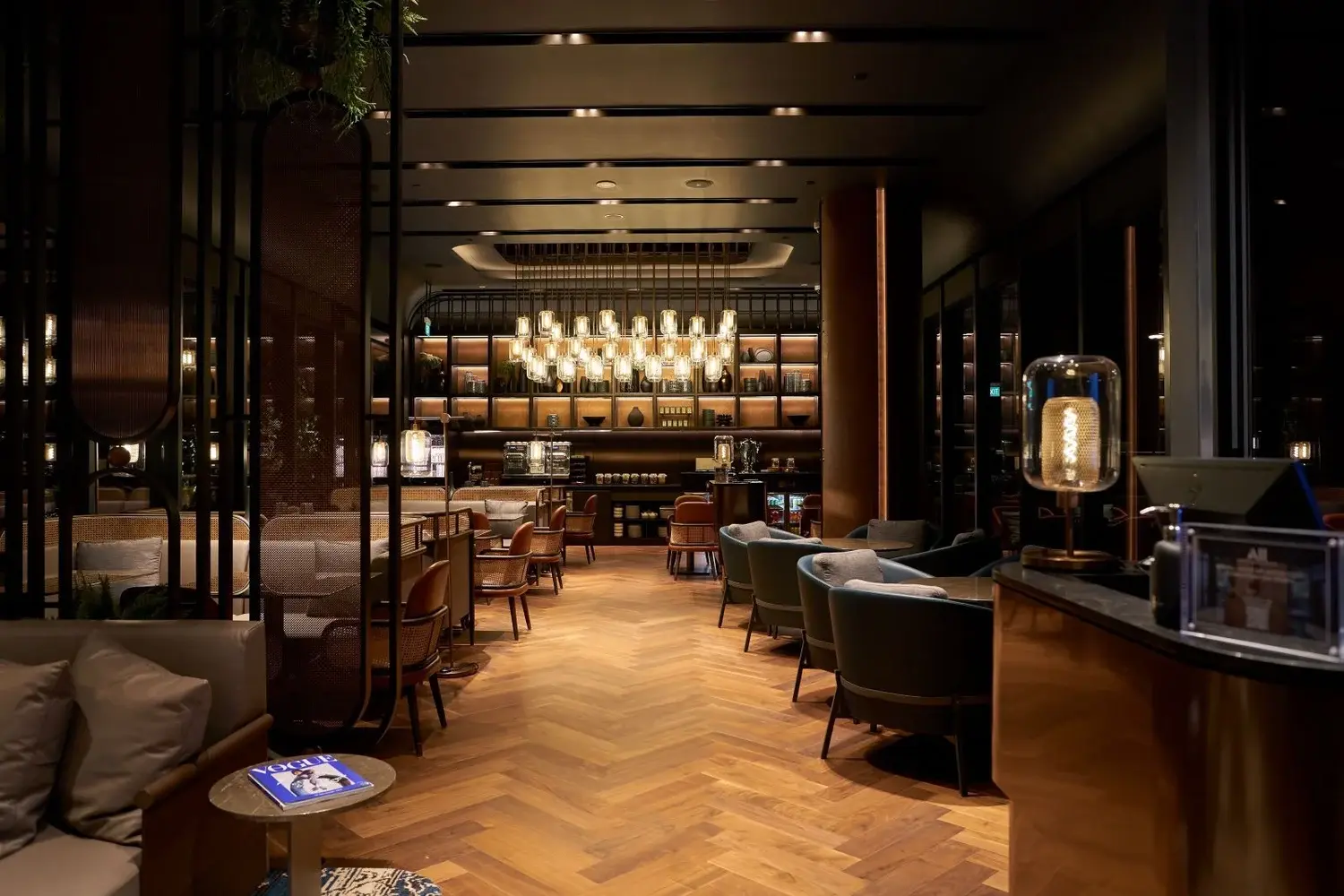 مقاهي و صالات فاخرة في فنادق أبوظبي