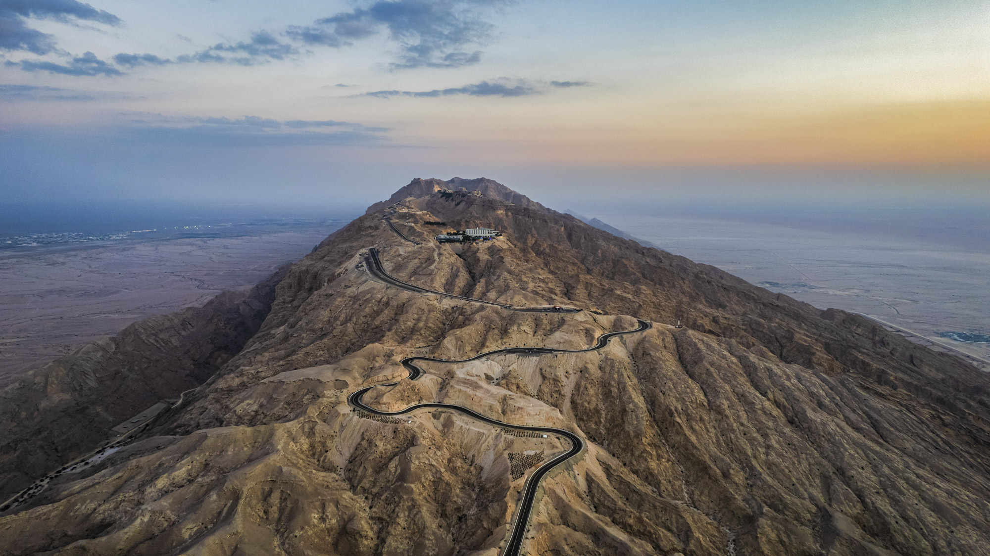 Jebel Hafeet: Mountain Escapes Near Abu Dhabi