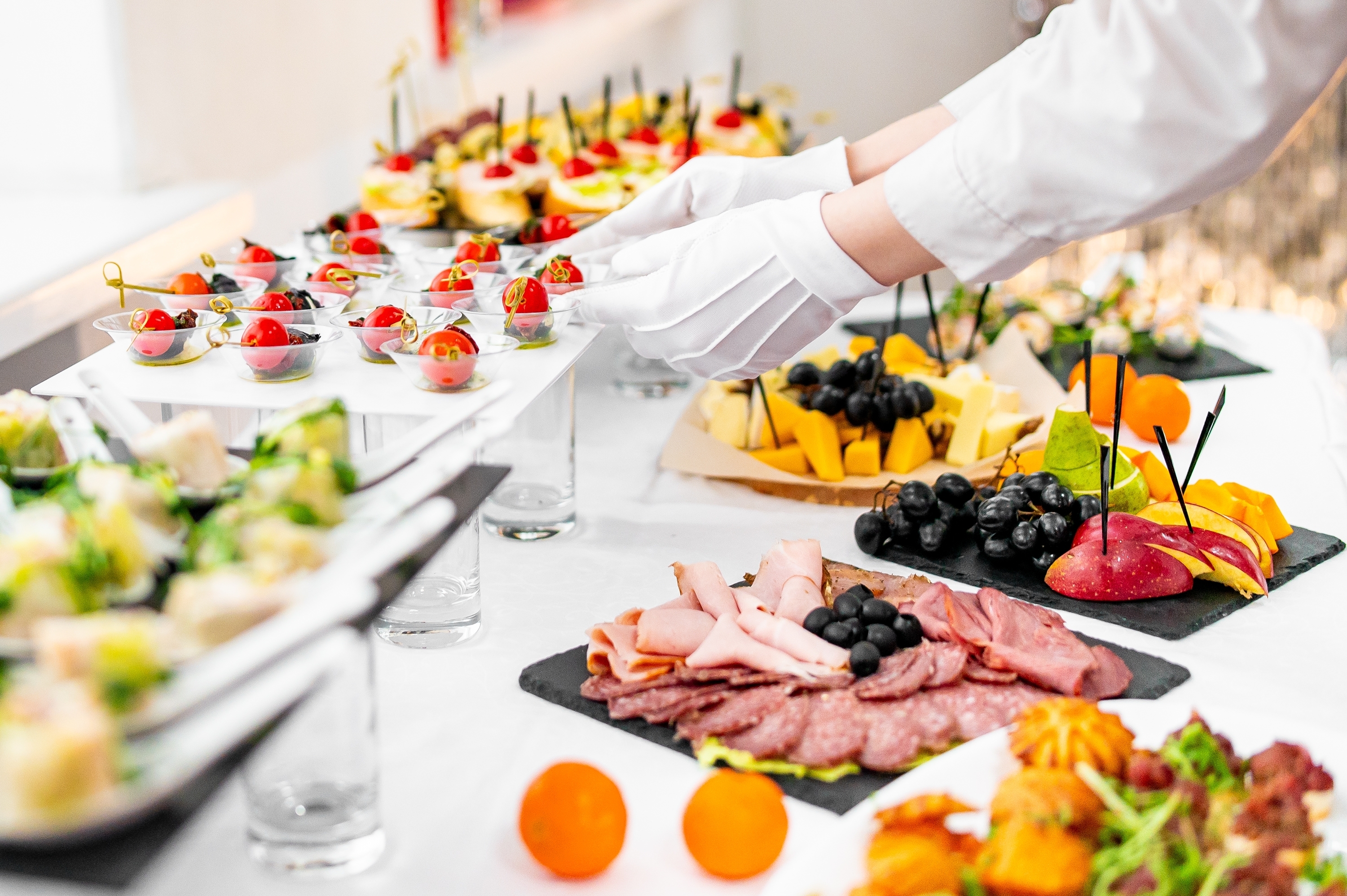 وجبات متنوعة ولذيذة: أفضل خيارات الوجبات في أبو ظبي